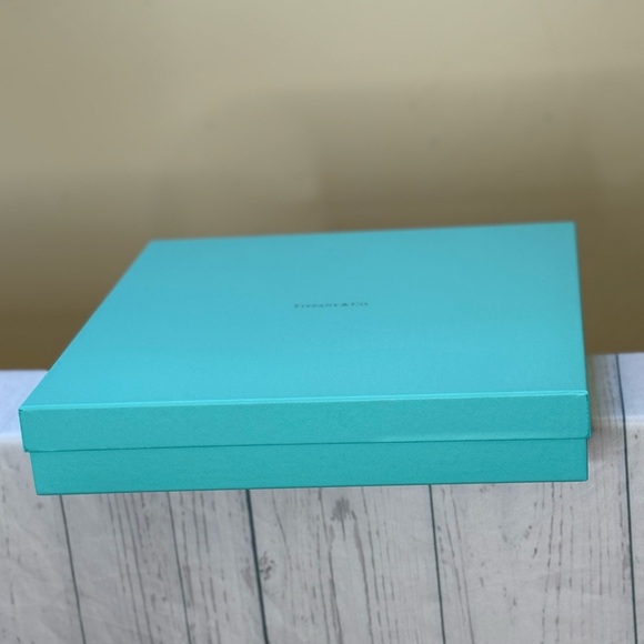 Tiffany & Co. Blue Gift Box - Picture 6 of 8